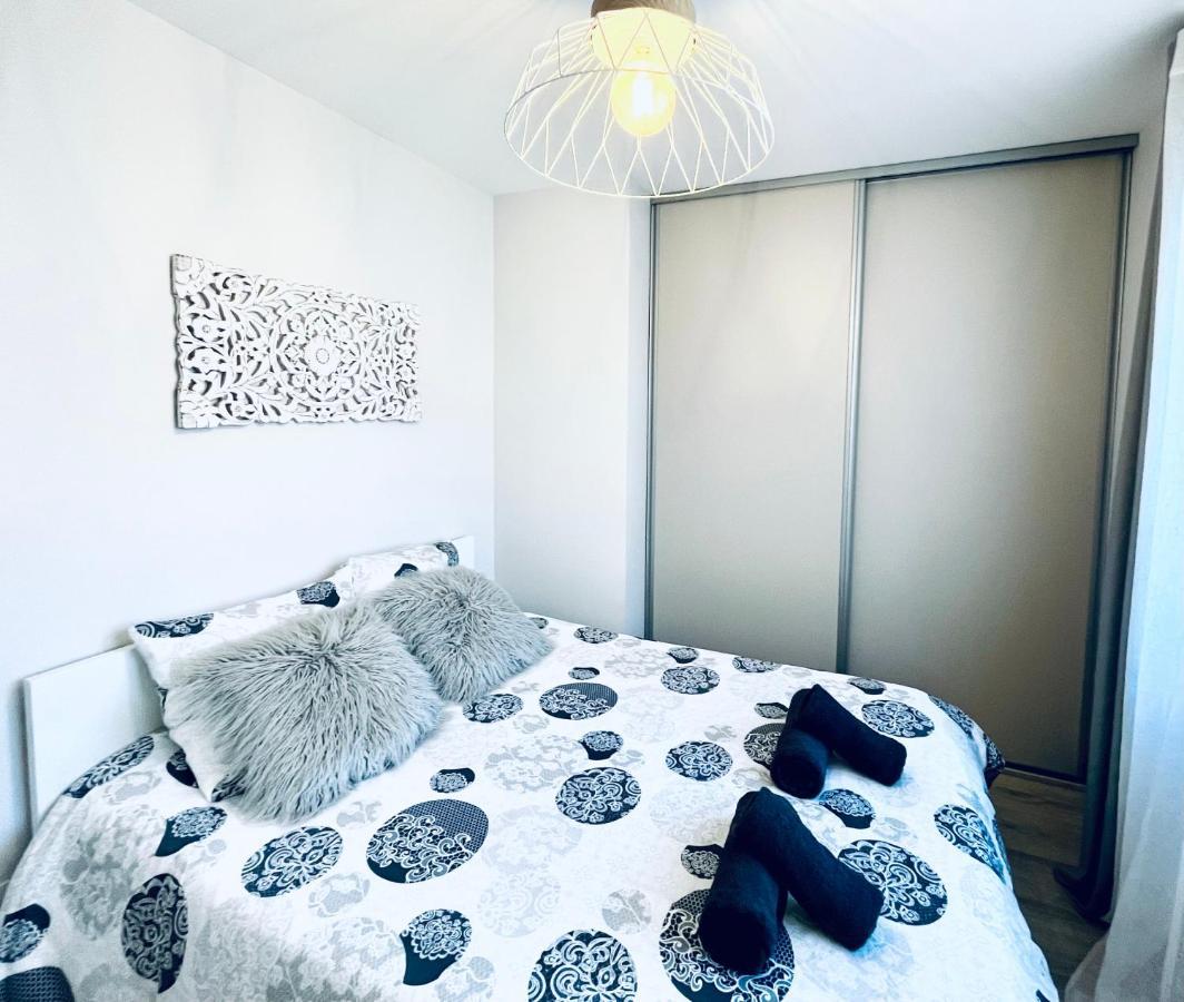Le White Cosy A 5 Minutes Du Lac Avec Parking Privatif Gratuit Annecy Exterior foto